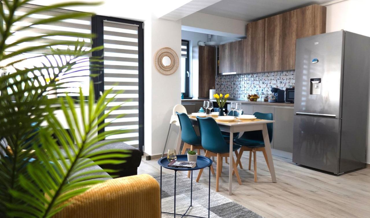 'Just Like Home' Apartment - With Private Parking Place Galaţi Eksteriør billede