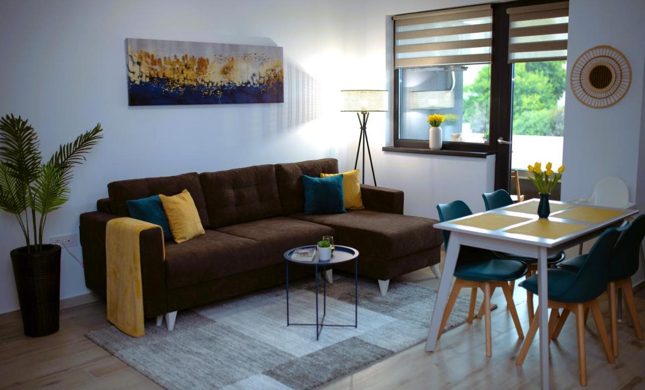 'Just Like Home' Apartment - With Private Parking Place Galaţi Eksteriør billede