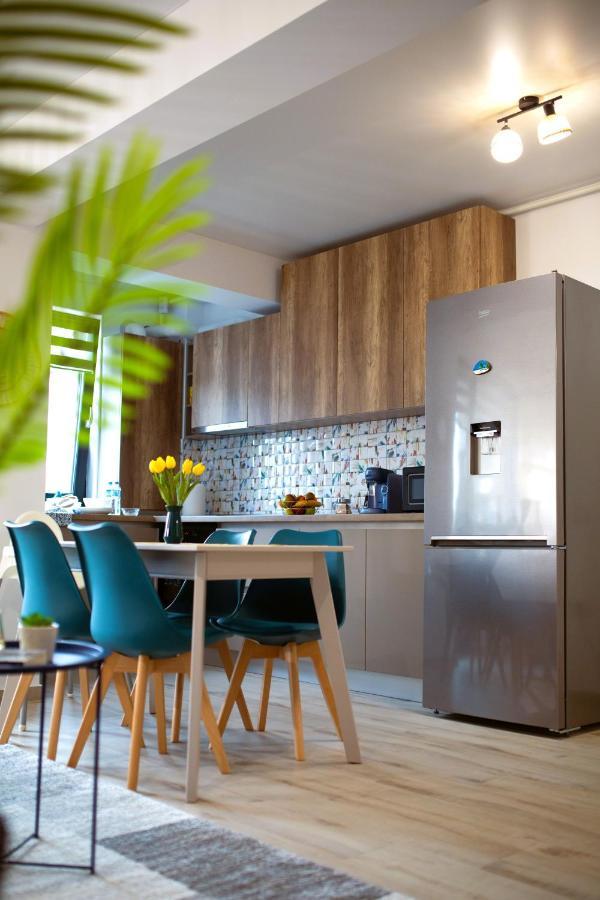 'Just Like Home' Apartment - With Private Parking Place Galaţi Eksteriør billede