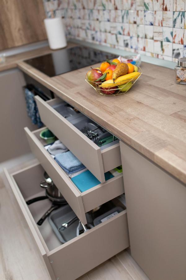 'Just Like Home' Apartment - With Private Parking Place Galaţi Eksteriør billede
