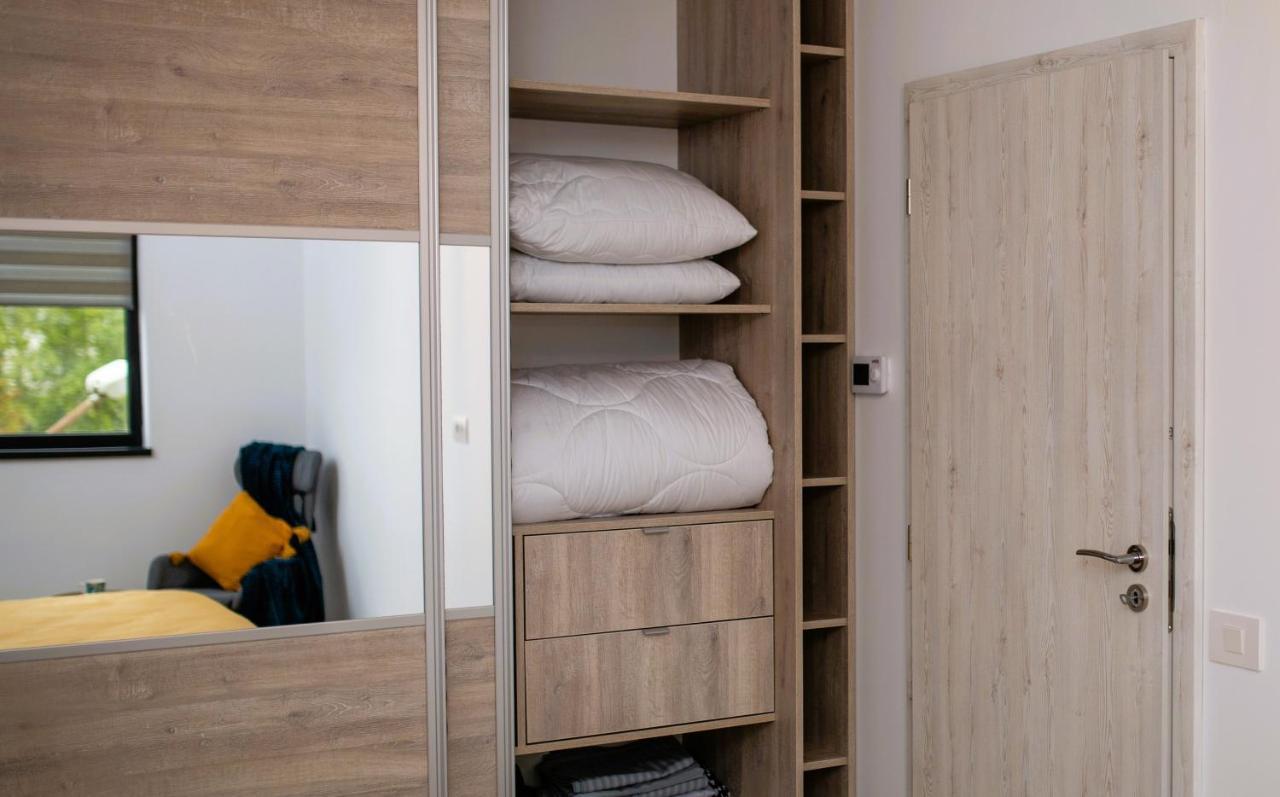 'Just Like Home' Apartment - With Private Parking Place Galaţi Eksteriør billede